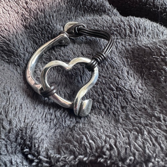 Uno de 50 leather and silver plate bangle - Picture 2 of 4